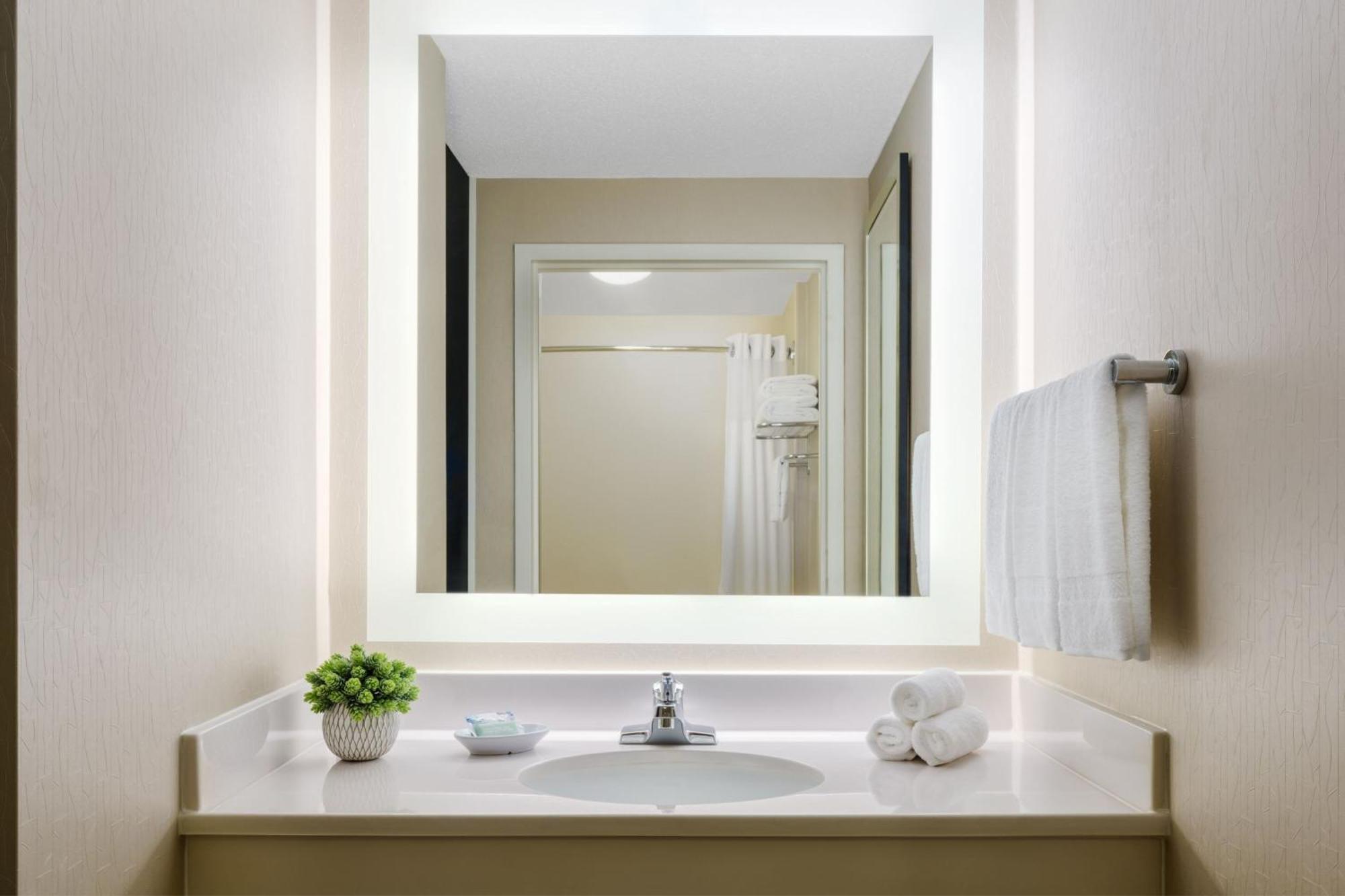 Springhill Suites Manchester-Boston Regional Airport Extérieur photo
