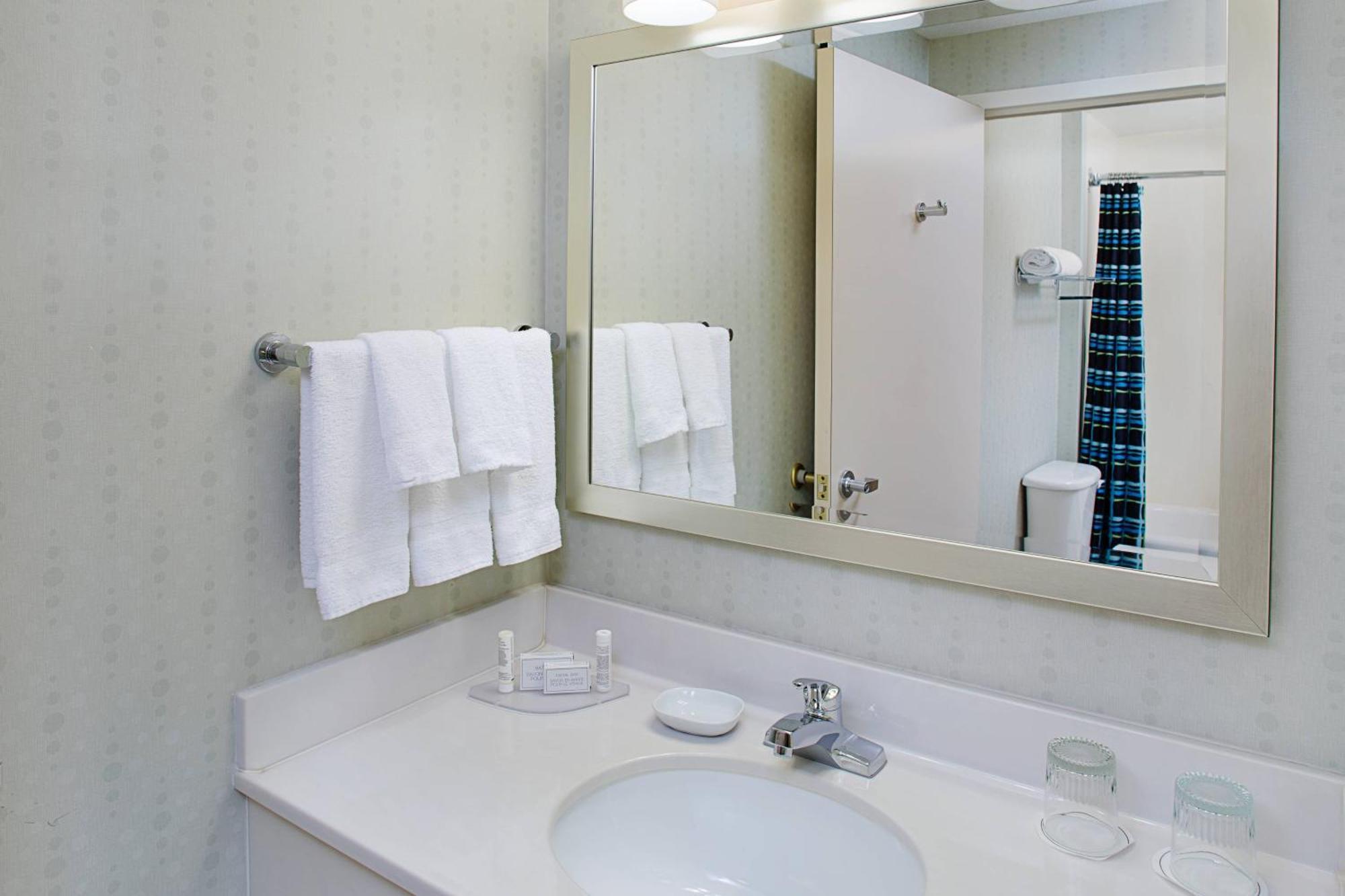 Springhill Suites Manchester-Boston Regional Airport Extérieur photo